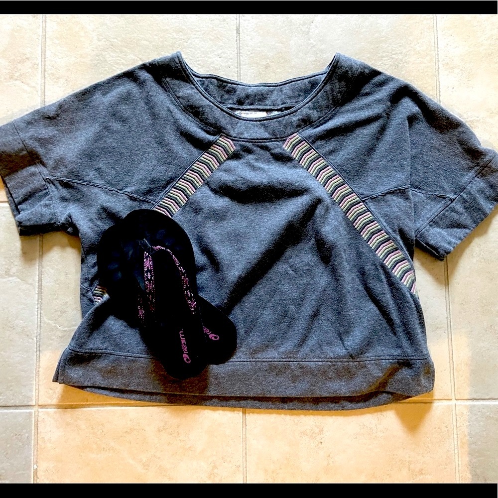 Rip Curl grey crop dolman sleeve crop top rainbow